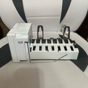 White Ice Maker Machine model no IMBD07  for refrigerator